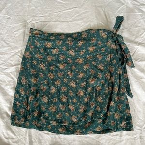 American Eagle Green floral Wrap Mini Skirt.